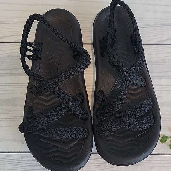 Megnya NWOT Women's Black Braided Slide Sandals Size 8 - Picture 2 of 9